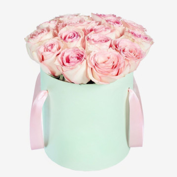 Kutija sa pink ružama